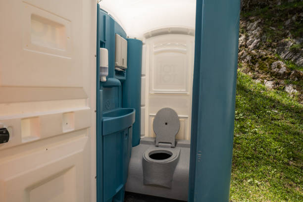 Affordable portable toilet rental in Akron, NY